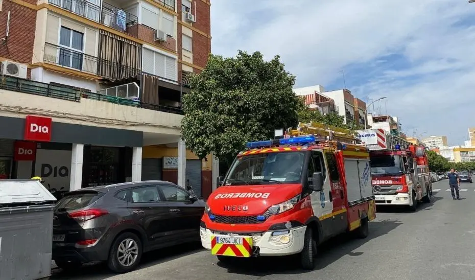  Imagen de archivo de efectivos de Bomberos de Sevilla - Junta de Andaluc&iacute;a 