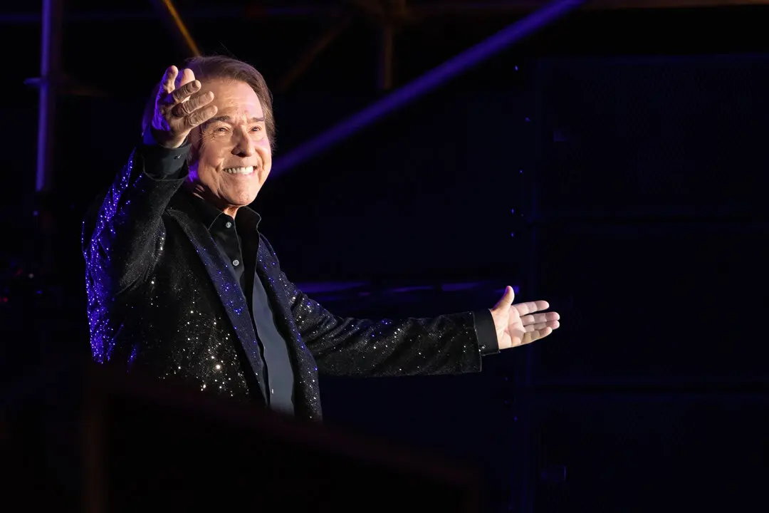  Raphael, el eterno Divo de Linares, cerr&oacute; el ciclo de conciertos Noches de La Maestranza&nbsp;con un espect&aacute;culo superlativo que captura la esencia de una carrera &uacute;nica 