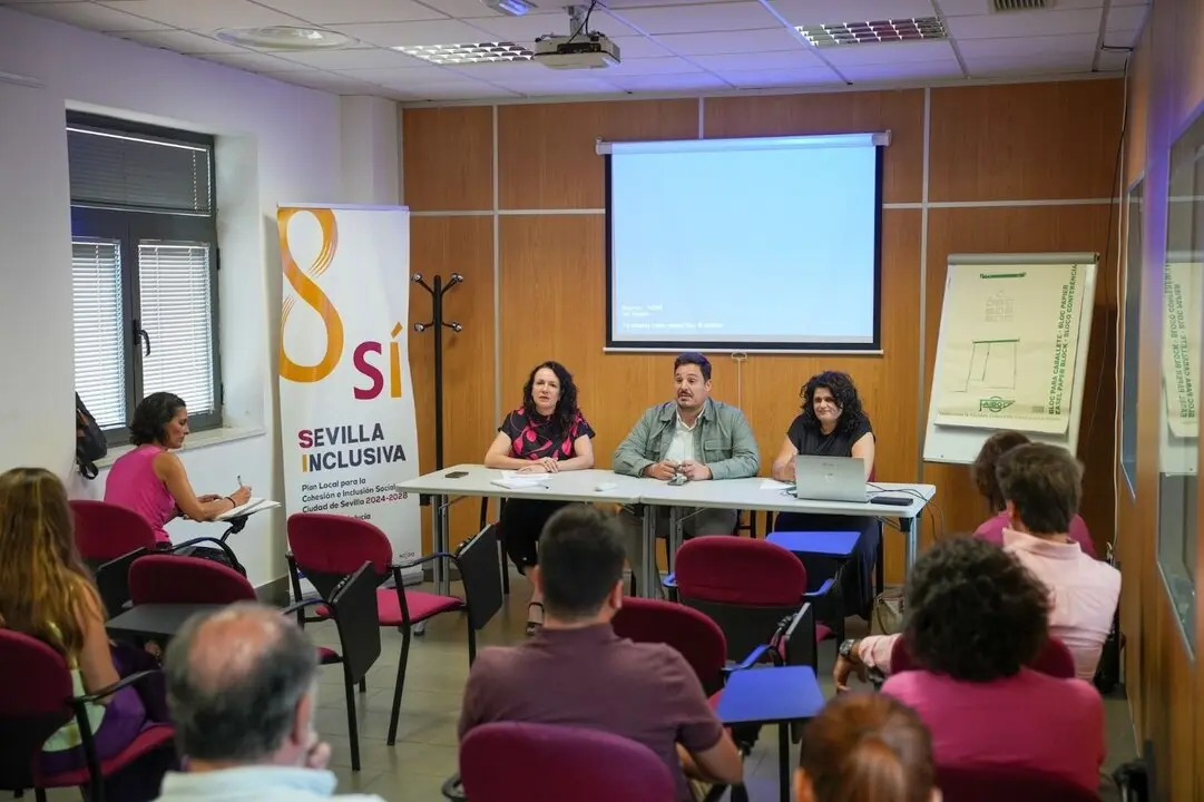  Imagen de la Mesa Municipal para abordar la Soledad no Deseada entre las personas mayores de Sevilla | AYUNTAMIENRTO DE SEVILLA 