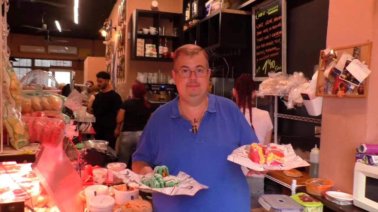  Juan Antonio Mart&iacute;nez y sus tostadas. | AGF 