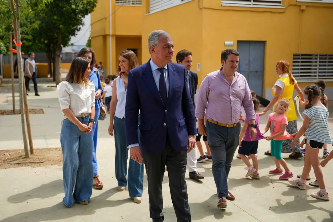  La visita de Sanz al CEIP An&iacute;bal Gonz&aacute;lez. | AYTO 