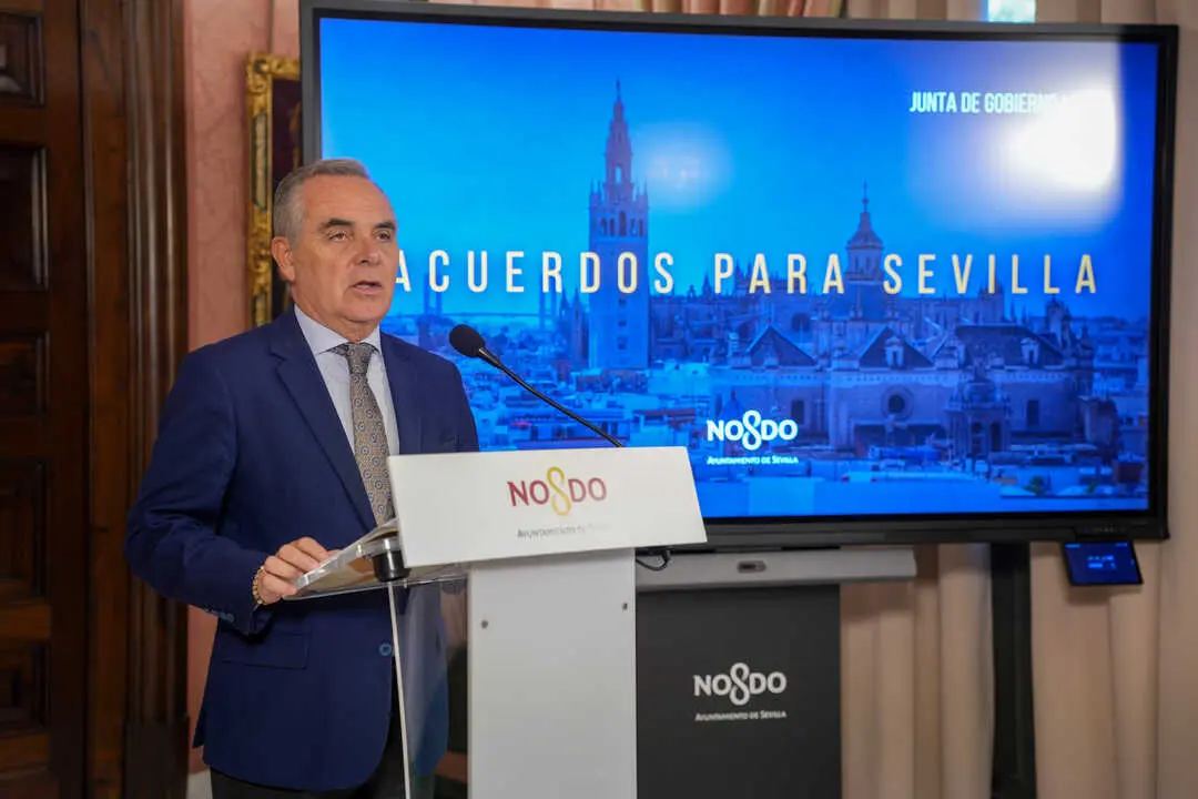  Juan Bueno tras la Junta de Gobierno | AYTO DE SEVILLA 