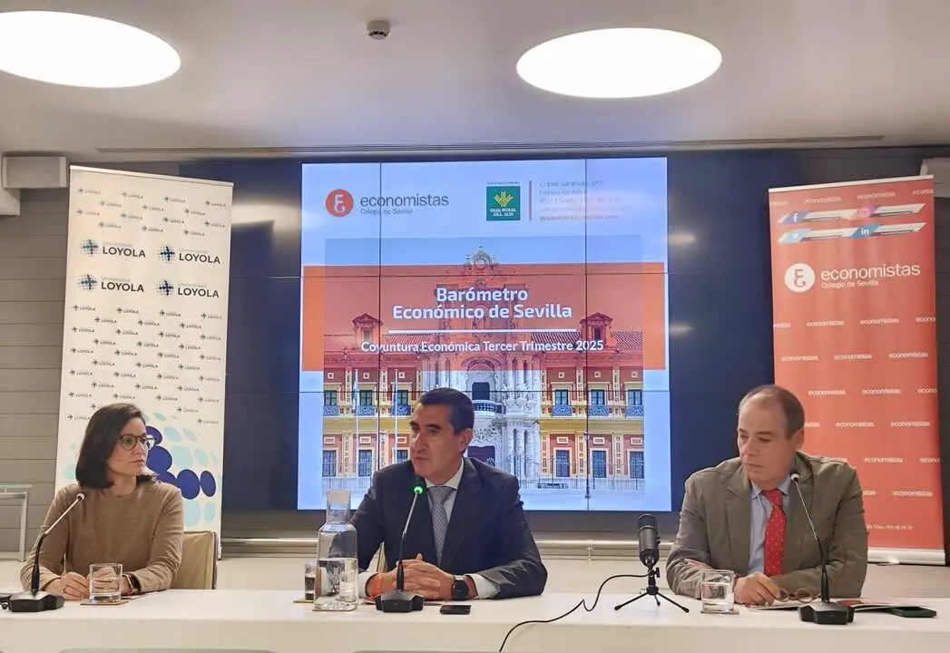  Un momento de la presentaci&oacute;n del informe. | Economistas 