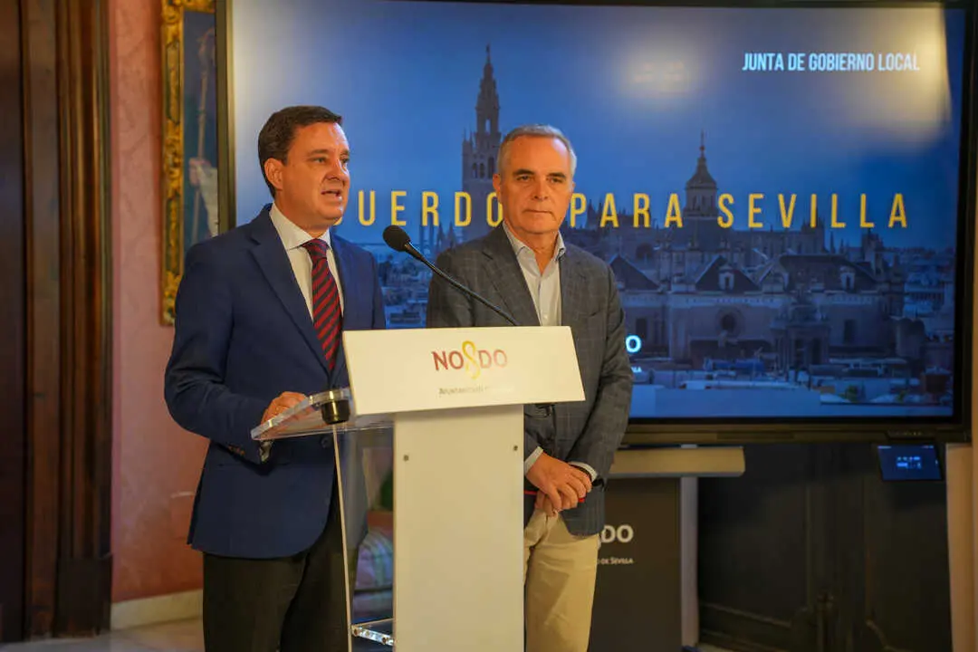  El delegado de Urbanismo, Juan de la Rosa; y el portavoz, Juan Bueno. | AYUNTAMIENTO 