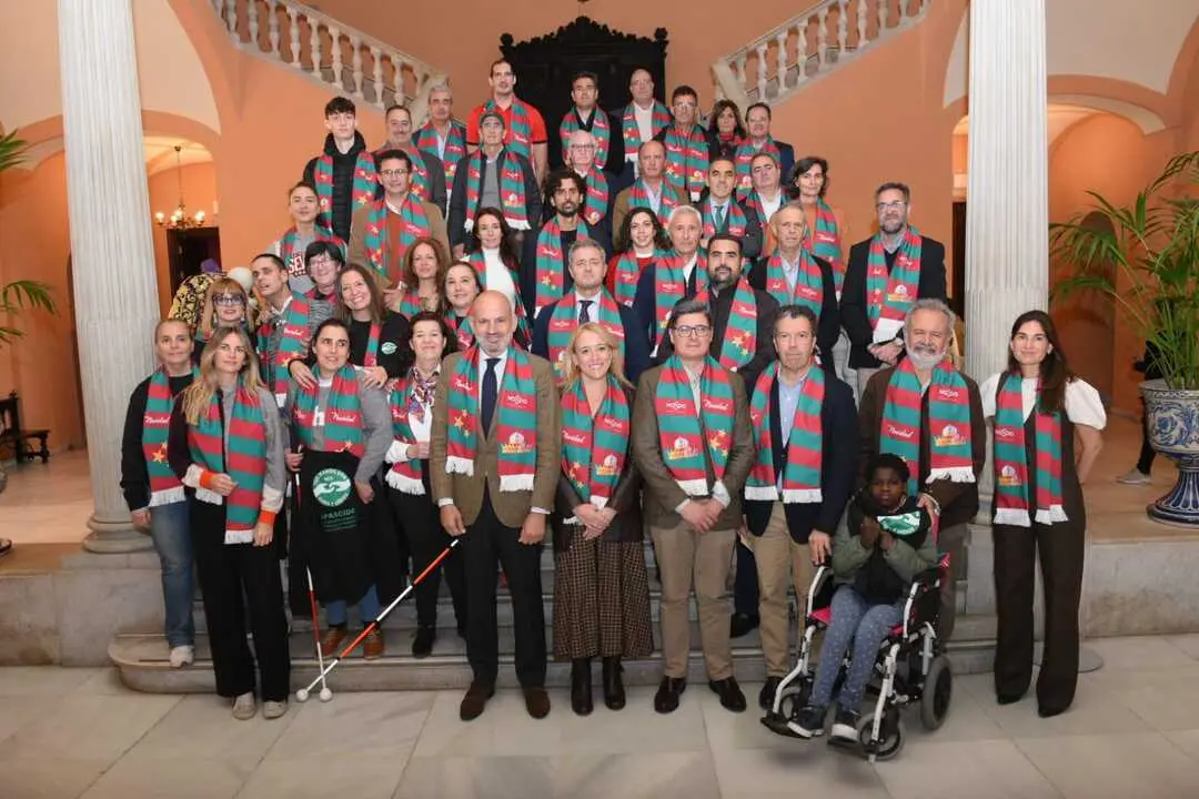  En la presentaci&oacute;n de la I Carrera de la Navidad de Sevilla. | AYUNTAMIENTO 