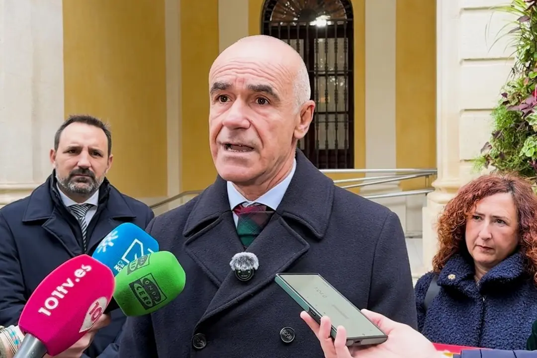  El portavoz del Grupo Municipal Socialista, Antonio Mu&ntilde;oz, en declaraciones a los medios. | PSOE 