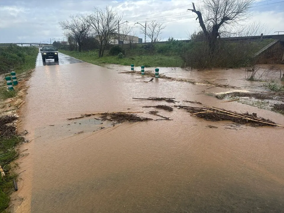  Carretera inundada en Lora del R&iacute;o | AYTO DE LORA DEL R&Iacute;O 
