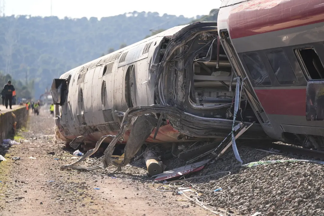  Los vagones del tren Iryo descarrilado. |EP 