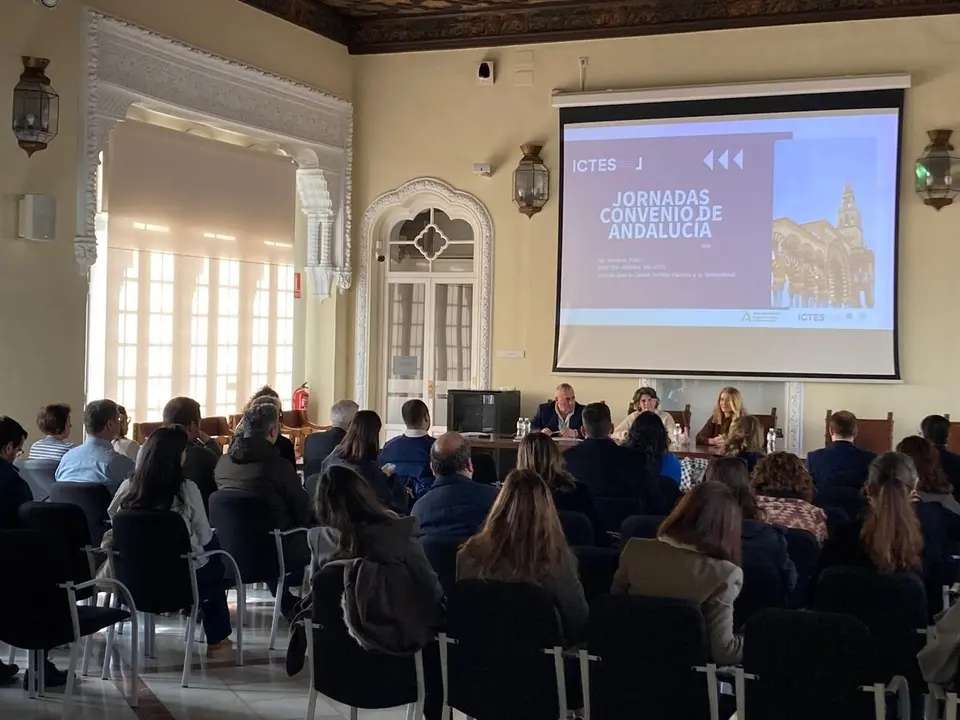  En las Jornadas del convenio entre la Junta de Andaluc&iacute;a y el Instituto para la Calidad Tur&iacute;stica Espa&ntilde;ola y la Sostenibilidad. | JUNTA. 