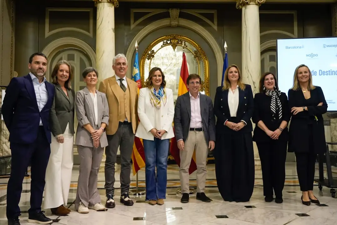  Sevilla impulsa junto a otras grandes ciudades la creaci&oacute;n de la Red de Destinos Tur&iacute;sticos Urbanos. | AYTO 