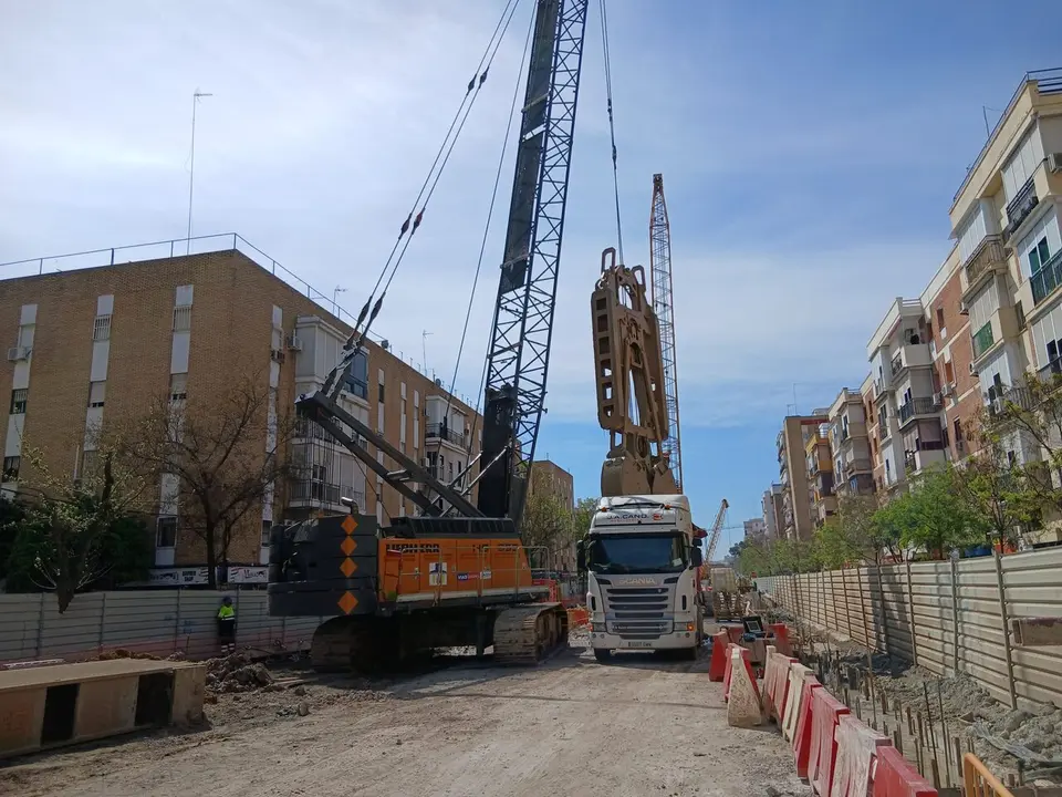  La pantalladora del Metro en la calle Doctor Fedriani. | junta 