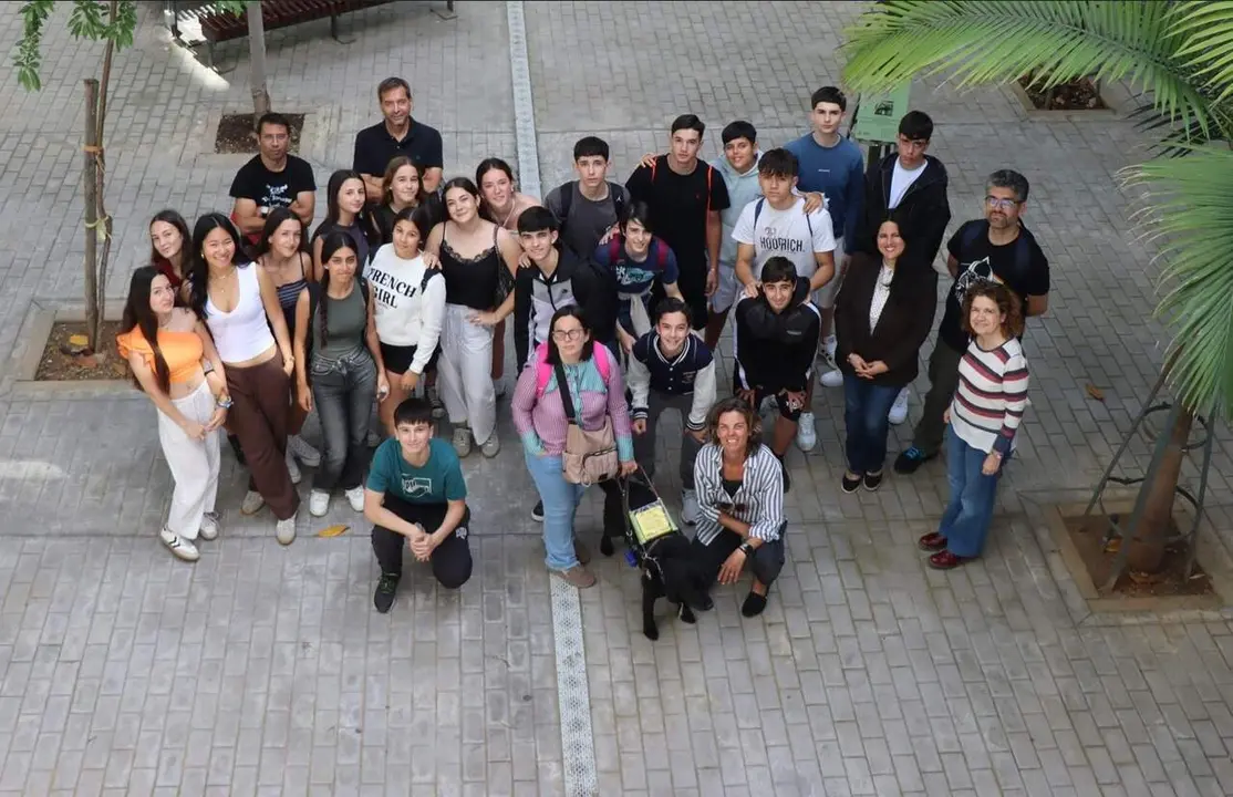  Estudiantes del IES Galiana al final de la jornada |&nbsp;US 