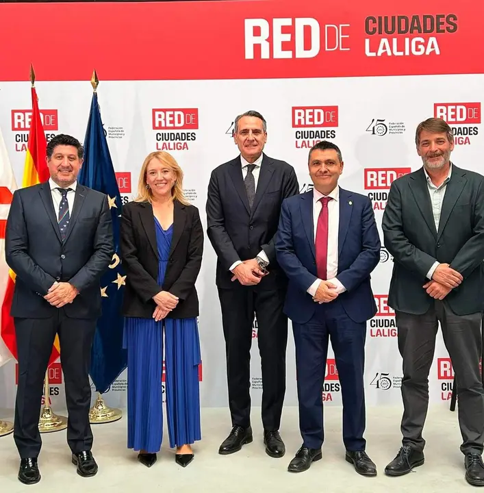  La delegada municipal de Deportes, Mar&iacute;a Tena, en el acto de la adhesi&oacute;n de Sevilla a la Red de Ciudades 'LaLIGA'. | AYTO 