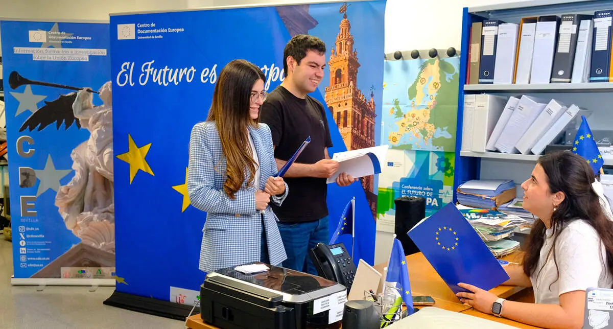  La Universidad de Sevilla cuenta con un Centro de Documentaci&oacute;n Europea | UNIVERSIDAD DE SEVILLA 