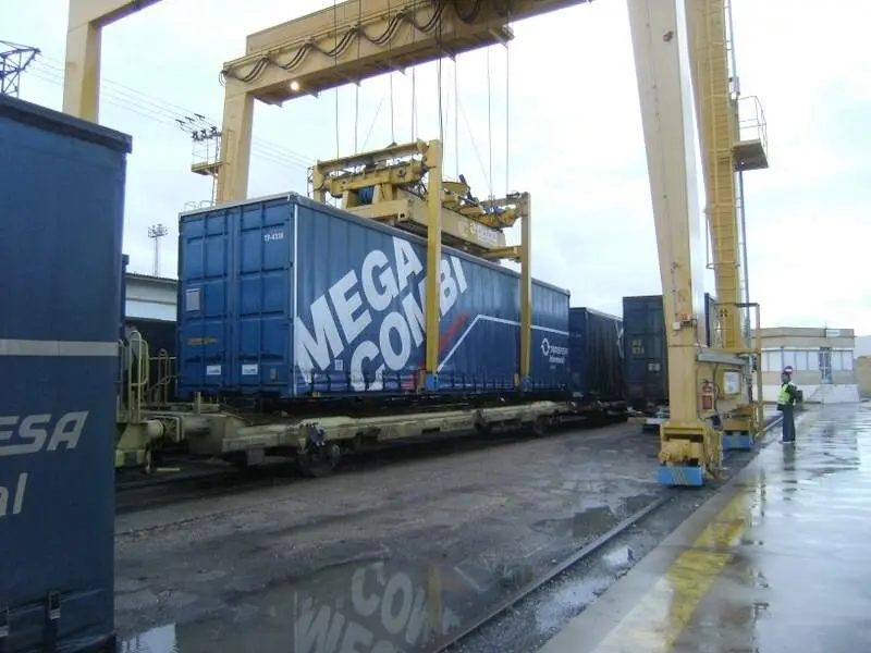  Tren De Mercanc&iacute;as Entre Huelva Y Tarragona |&nbsp;E.P. 