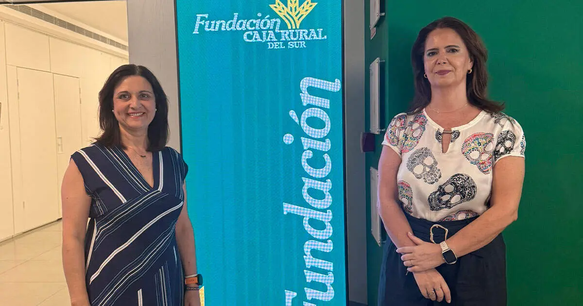  La alianza ha sido suscrita en Sevilla por Sol Barbado García de las Heras, presidenta de Fundación Labme, y Carmen M. Corral Romero, directora financiera de la Fundación Social y Cultural de Caja Rural del Sur | FUNDACIÓN LABME 
