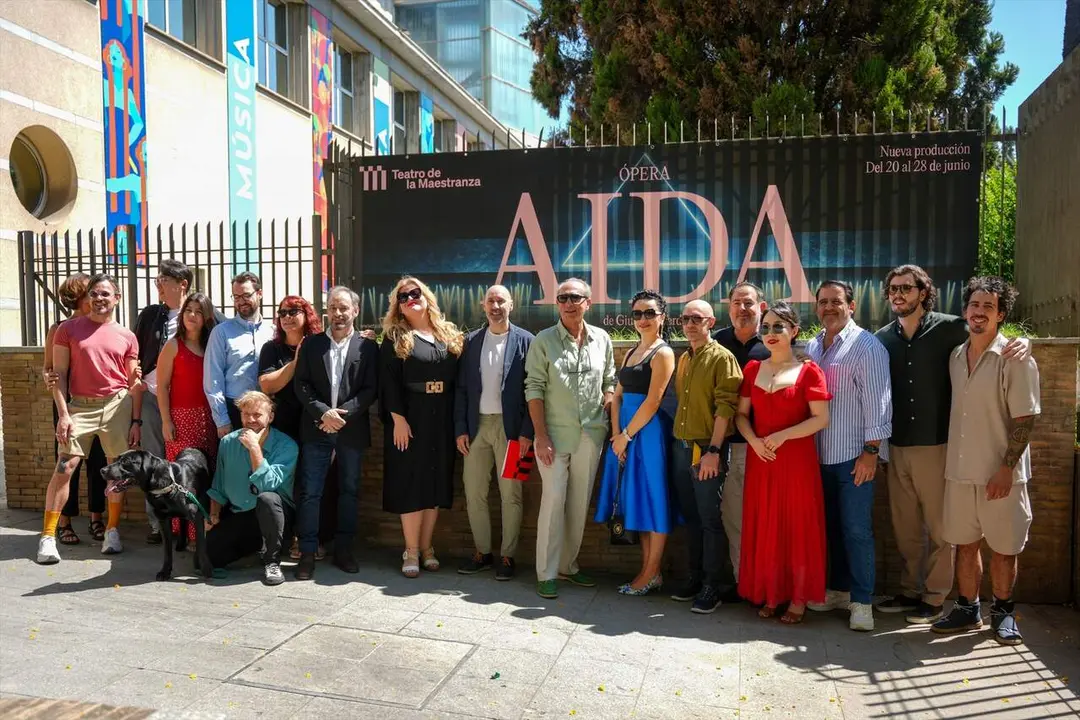  Foto de familia del elenco de la obra "Aida de Verdi" |&nbsp;E.P. 