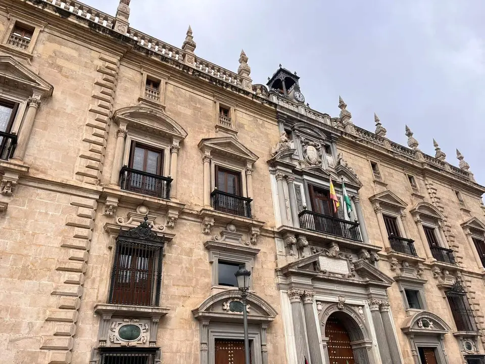 Archivo - Fachada de la sede del TSJA en Granada (Andaluc&iacute;a). 