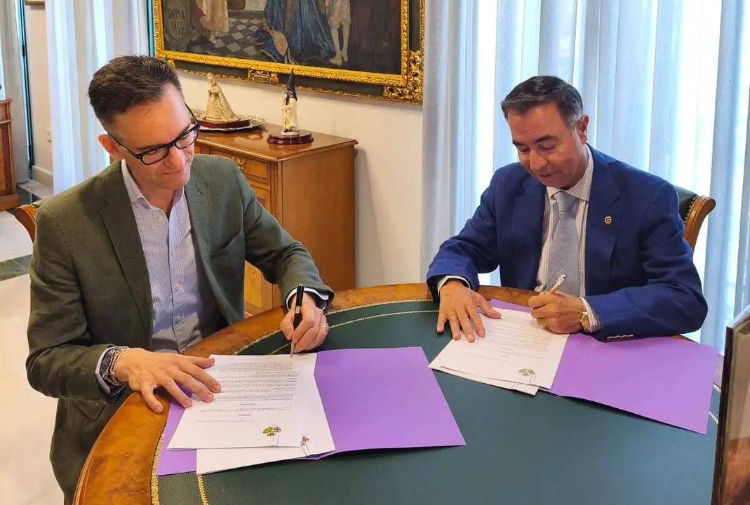 Firma del acuerdo entre Sergio Cornejo y Fern&aacute;ndez Cabezuelo | HDAD 