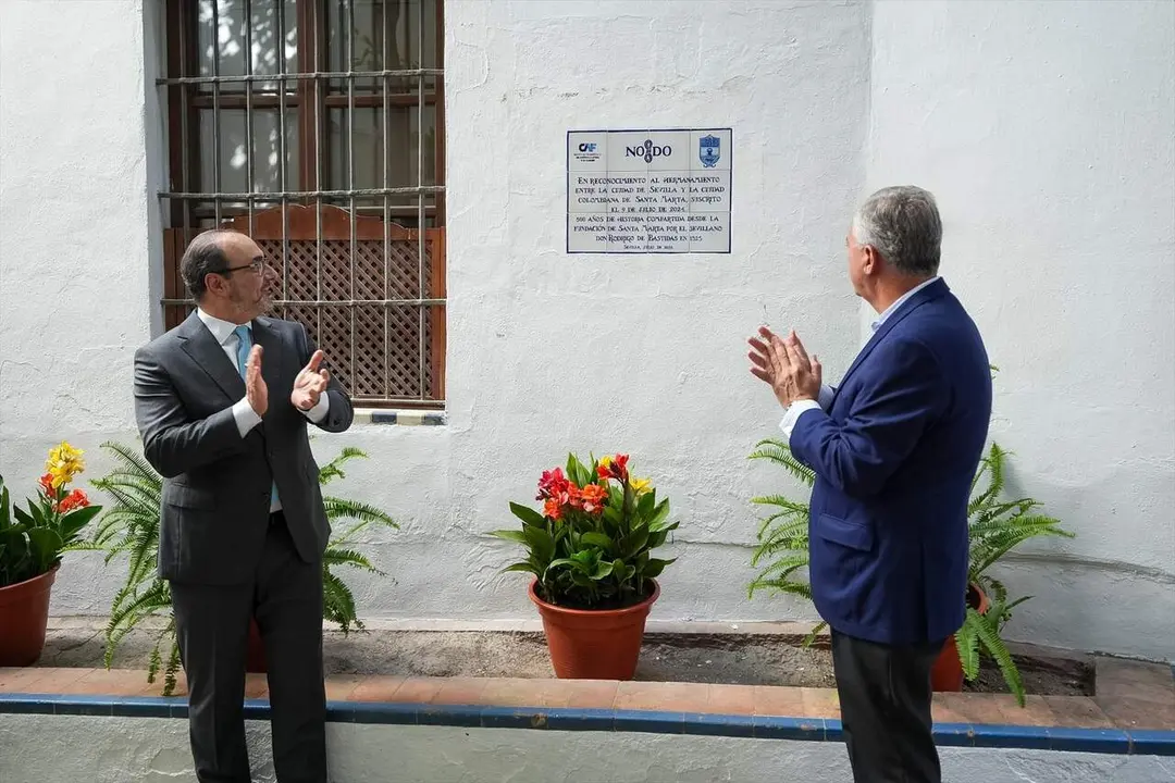  Inauguraci&oacute;n de la placa conmemorativa de Santa Marta (Colombia), en la Plaza Santa Marta de Sevilla. | AYTO 