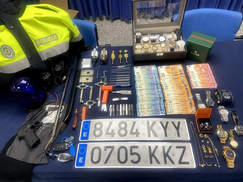  Objetos recuperados en Sevilla tras la intervenci&oacute;n de la Polic&iacute;a Nacional | POLIC&Iacute;A NACIONAL 