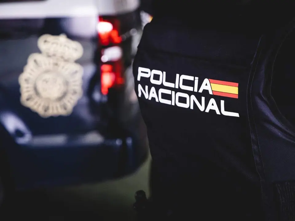  Agente de la Polic&iacute;a Nacional. 