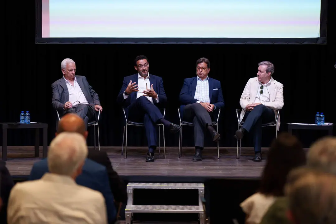  Manuel Cornax, Jos&eacute; Mar&iacute;a Romero, Antonio Casta&ntilde;o y Jorge Castilla en el encuentro. | EP 