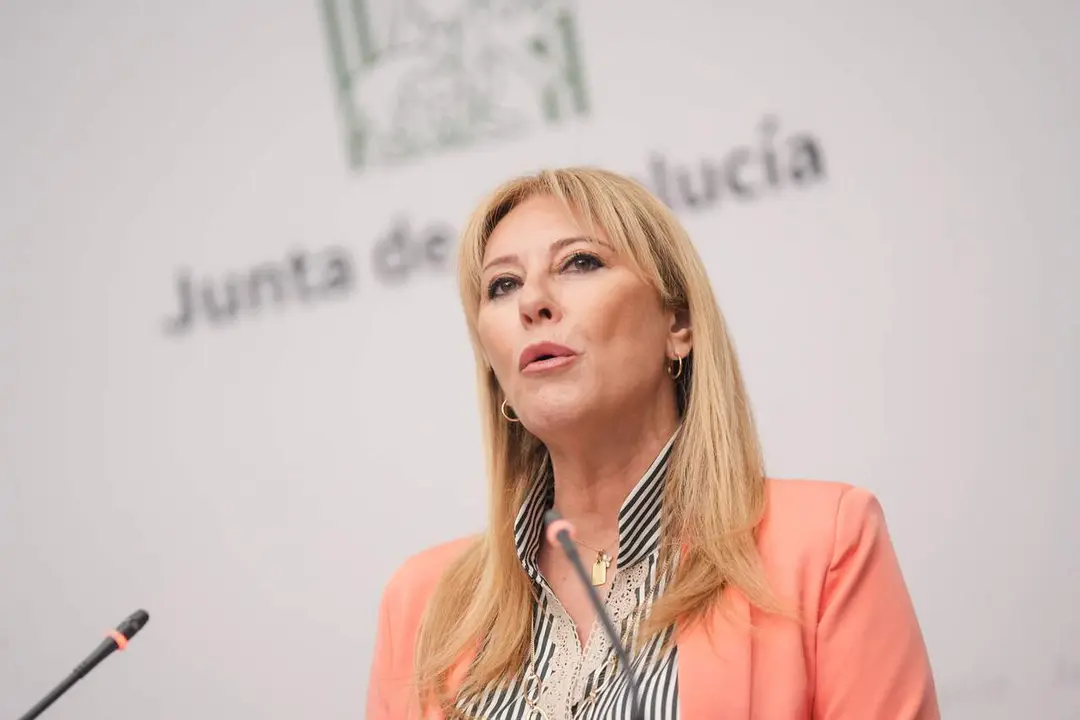  La consejera de Econom&iacute;a, Hacienda, Fondos Europeos y Di&aacute;logo Social y portavoz del Gobierno en funciones, Carolina Espa&ntilde;a, interviene en la  rueda de prensa posterior a la reuni&oacute;n semanal del Consejo de Gobierno en funciones |&nbsp;JUNTA DE ANDALUC&Iacute;A 