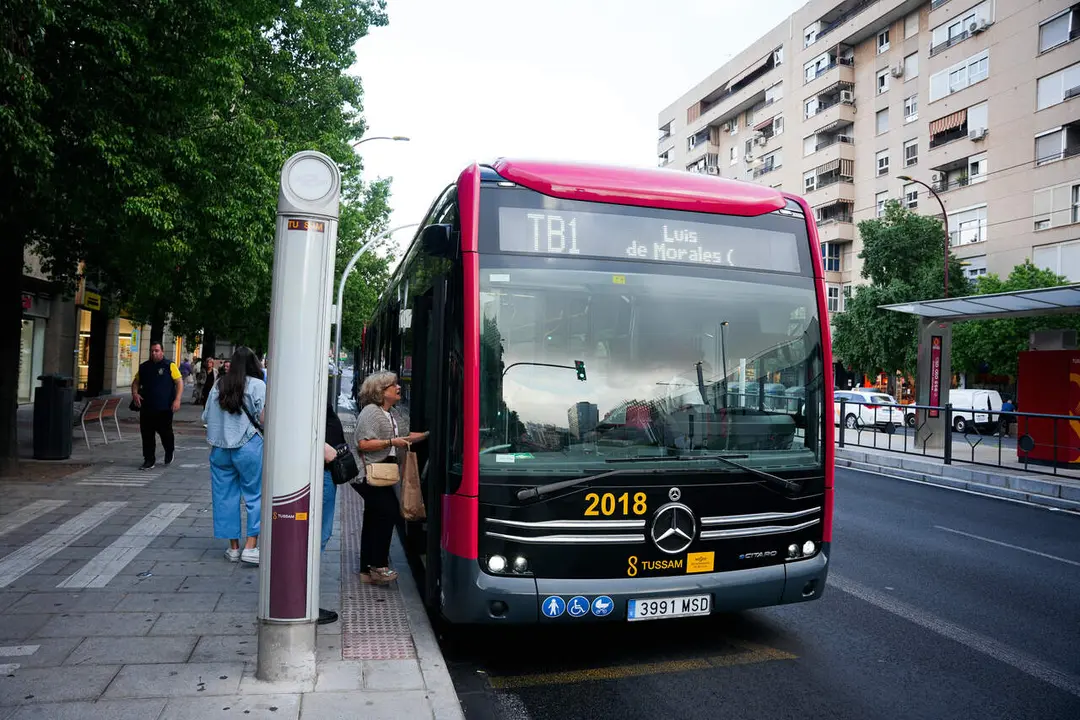  Un tranvib&uacute;s de la l&iacute;nea BT1. | Archivo 