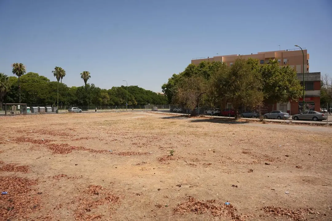  Solar junto al Parque Celestino Mutis donde se levantar&aacute; el centro cultural isl&aacute;mico de Sevilla |&nbsp;E.P. 