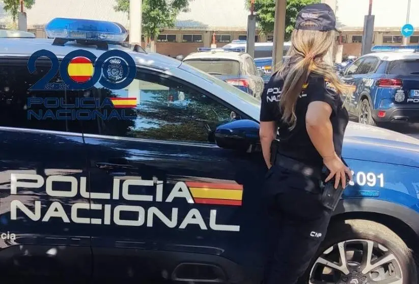  Una agente de la Polic&iacute;a Nacional. | Archivo 
