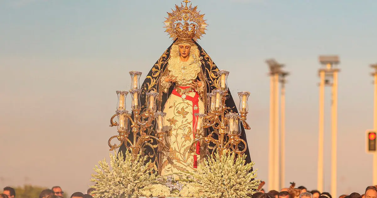  Virgen de los Dolores del Cerro en el Rosario de la Aurora | DANIEL VALENCIA (HERMANDAD) 