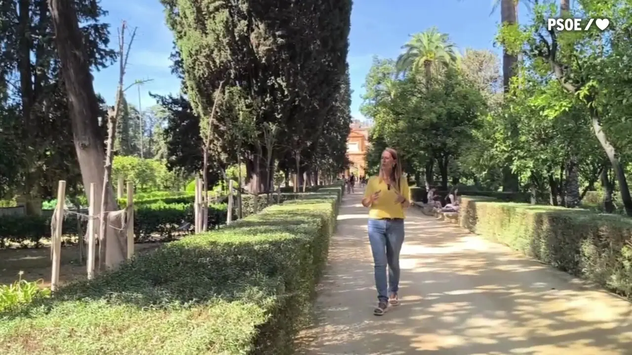  La edil del PSOE Sonia Gaya, en los Jardines de los Reales Alc&aacute;zares. - PSOE 
