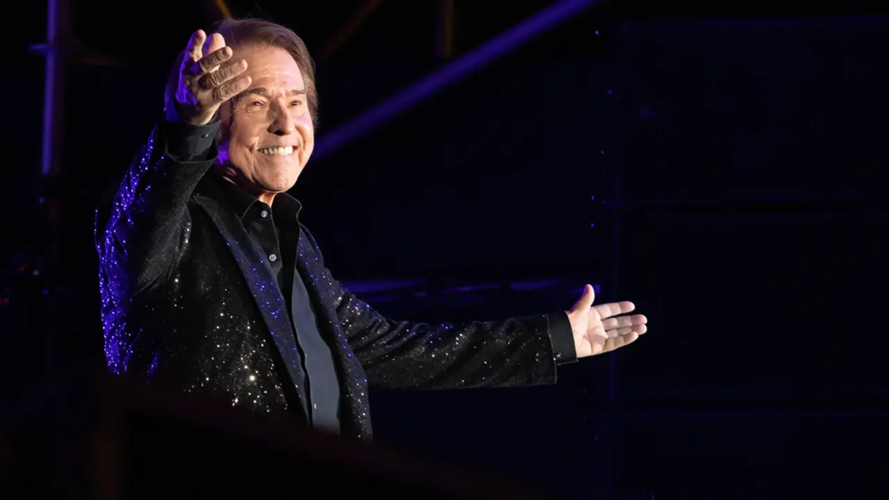  Raphael, el eterno Divo de Linares, cerr&oacute; el ciclo de conciertos Noches de La Maestranza&nbsp;con un espect&aacute;culo superlativo que captura la esencia de una carrera &uacute;nica 