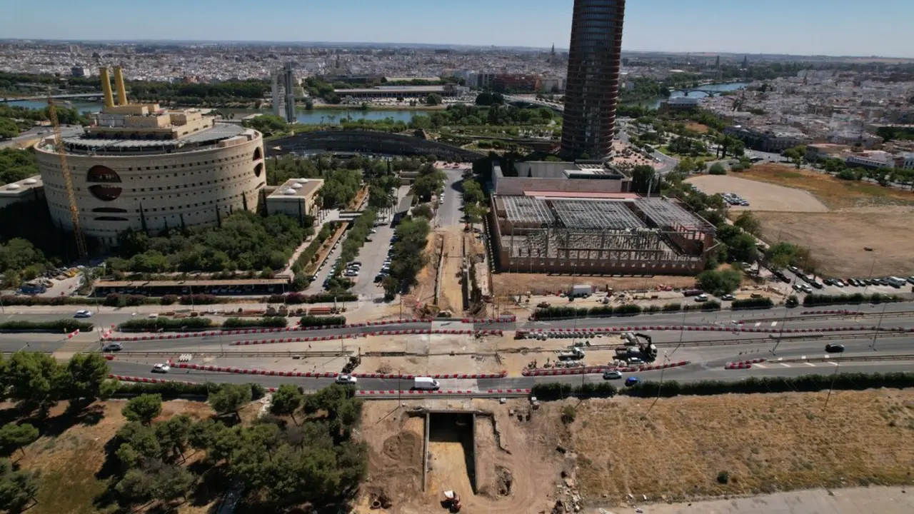  Las obras del BUS-VAO por la avenida Carlos III. | JUNTA 