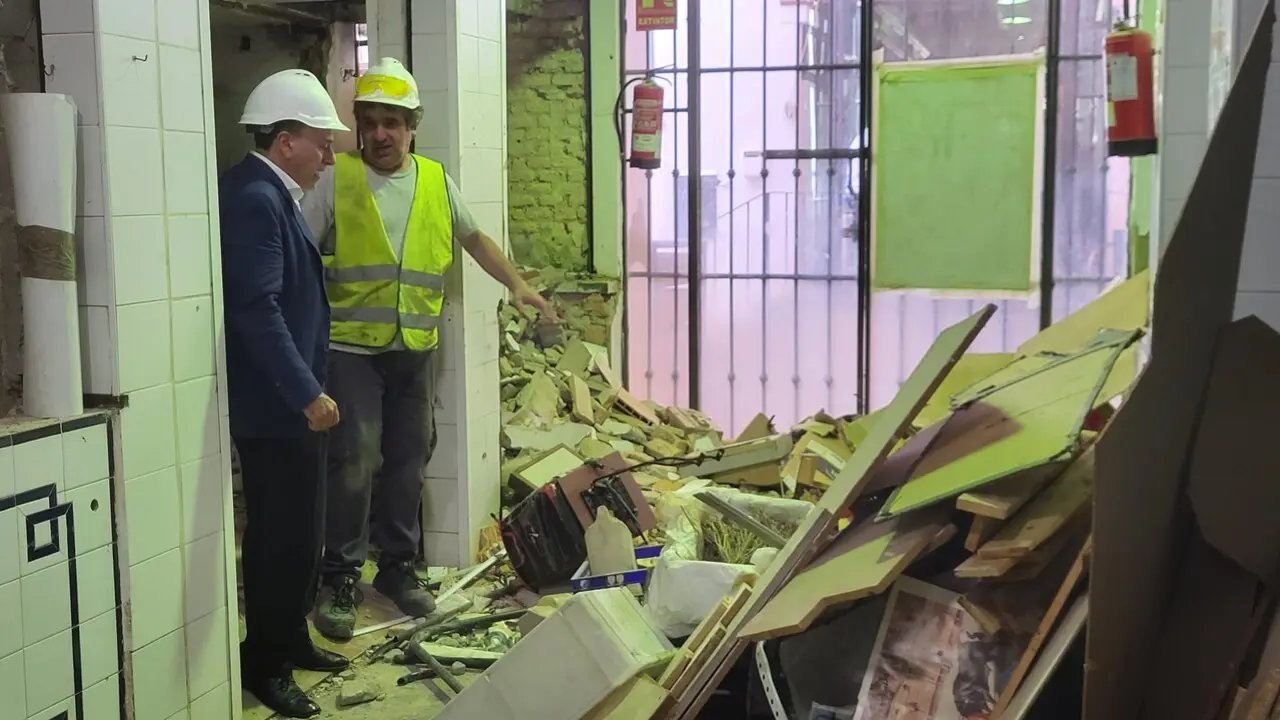  Actuaciones en el interior del mercado de la calle Feria. | AYTO 