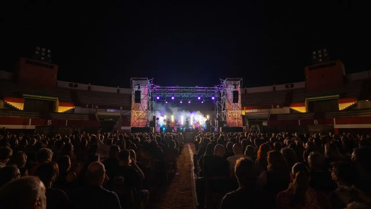  El concierto de Duncan Dhu en la plaza de toros de Utrera. | DIPU 