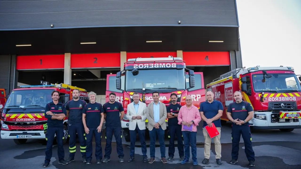  Visita del presidente de la Diputaci&oacute;n al Parque de Bomberos de Carmona |&nbsp;DIPUTACI&Oacute;N DE SEVILLA 
