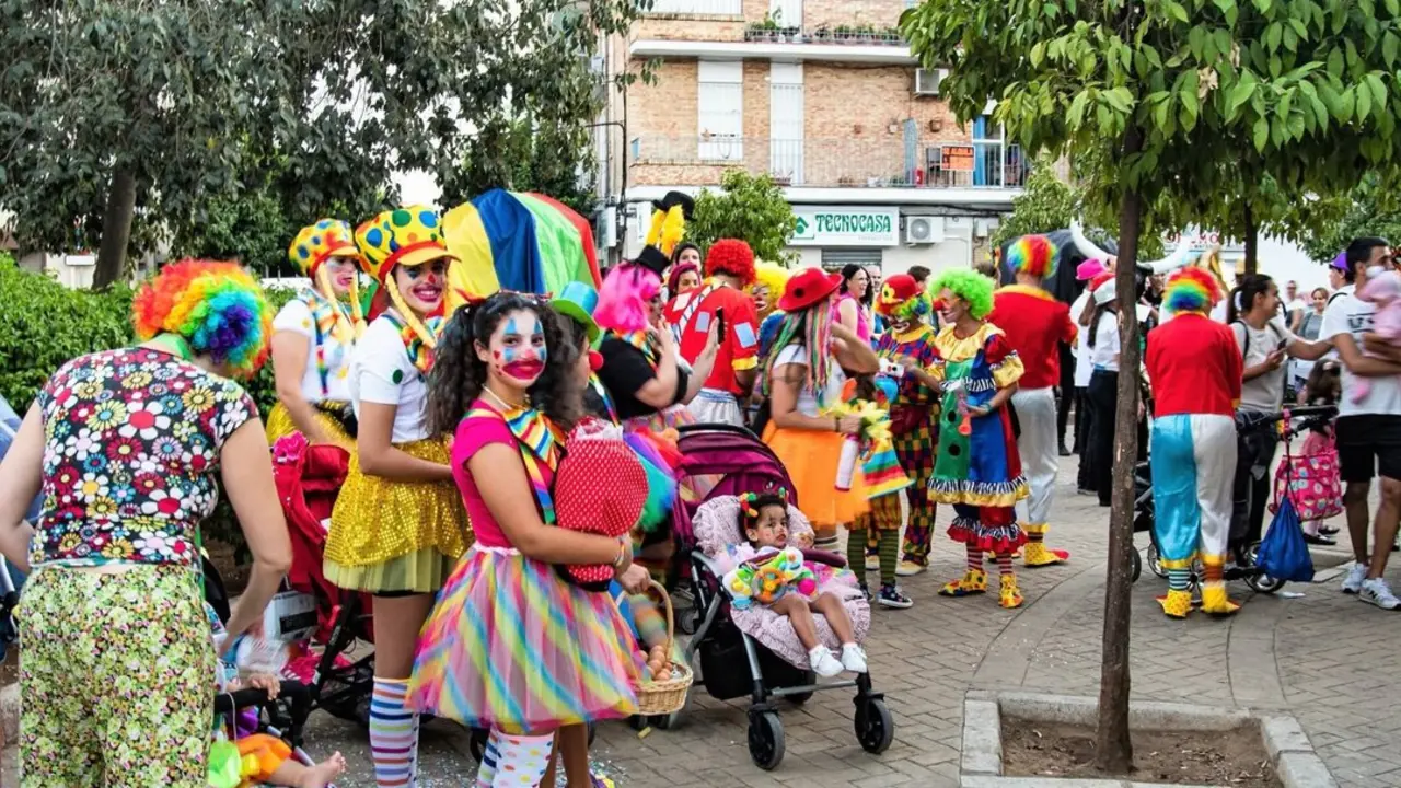  Bellavista llenar&aacute; sus calles de color y animaci&oacute;n con el pasacalles del Centenario. | VIVA SEVILLA. 