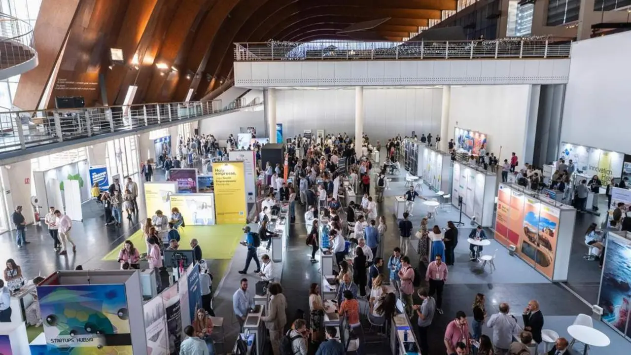  Zona expositiva del Al Andalus Innovation Venture. - archivo 