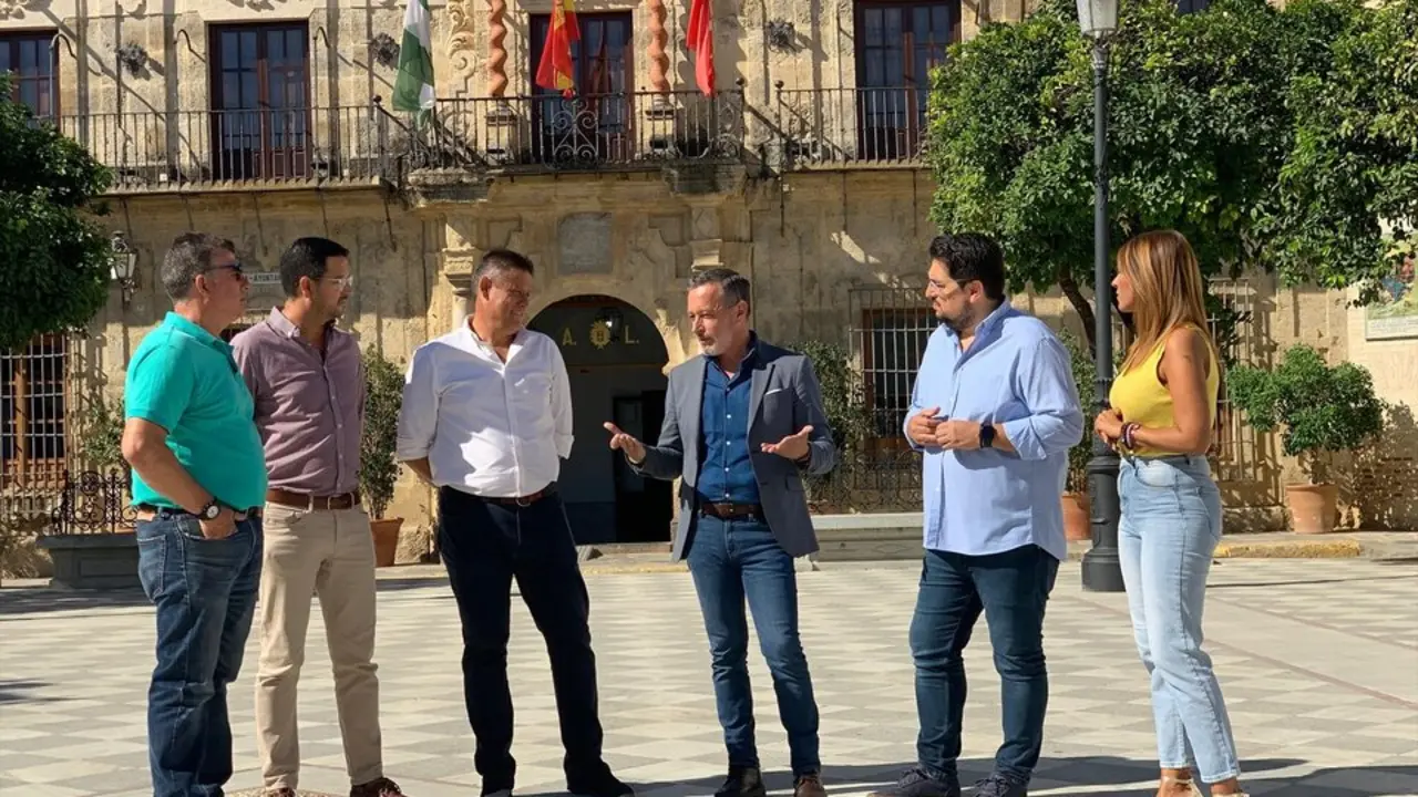  El secretario de Organizaci&oacute;n del PSOE de Sevilla, en una atenci&oacute;n a medios en Lora del R&iacute;o |&nbsp;PSOE DE SEVILLA 