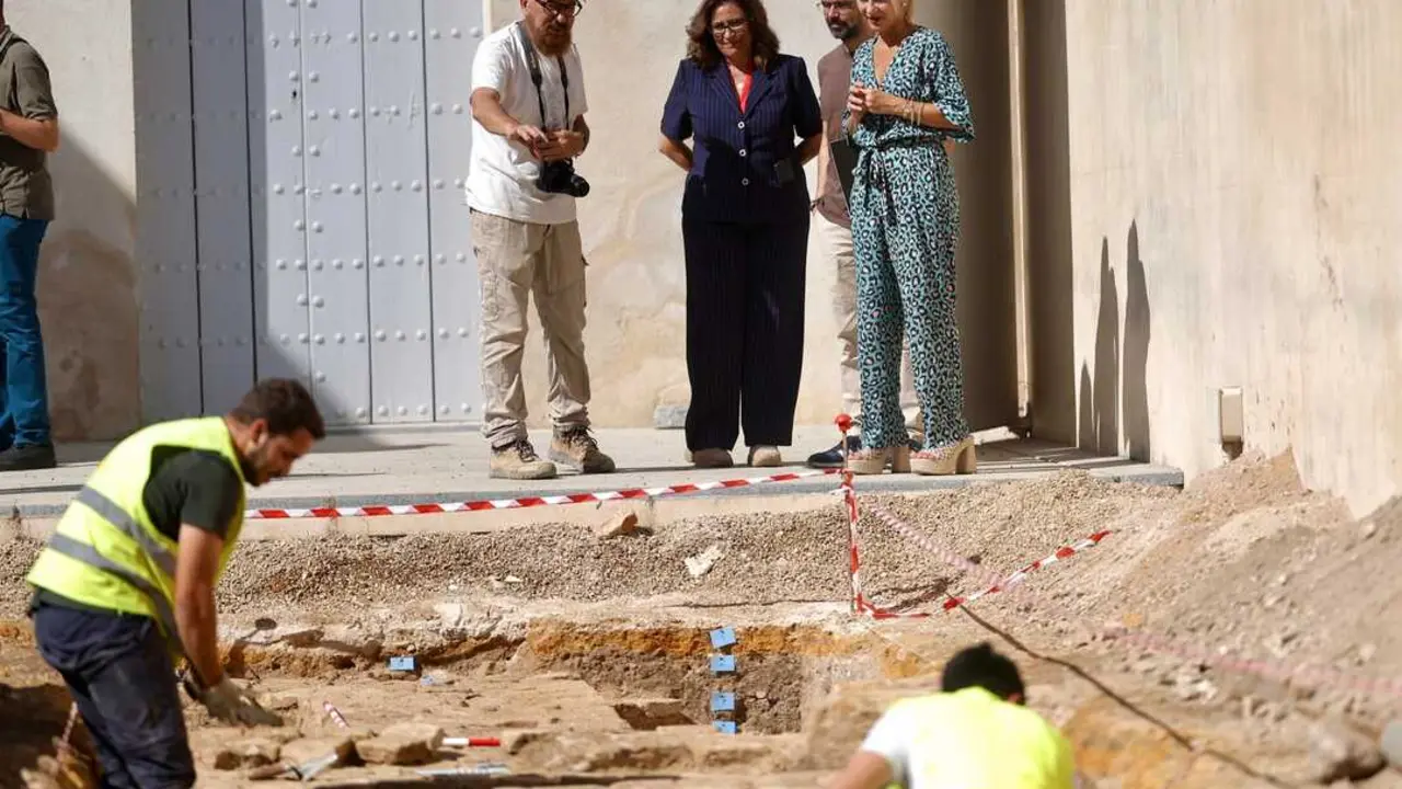  El inicio de los trabajos arqueol&oacute;gicos en el Claustro de Legos. | JUNTA 
