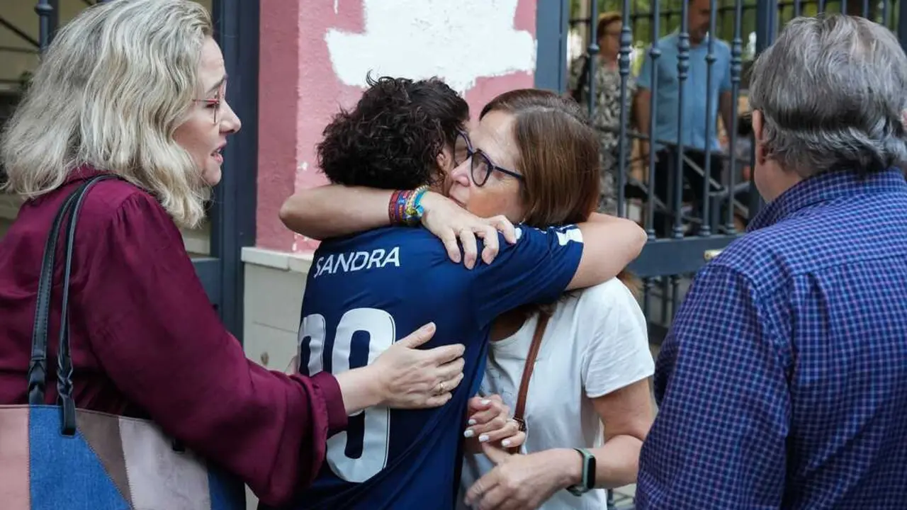  La madre de la menor v&iacute;ctima de acoso escolar en la concentraci&oacute;n celebrada | E.P. 