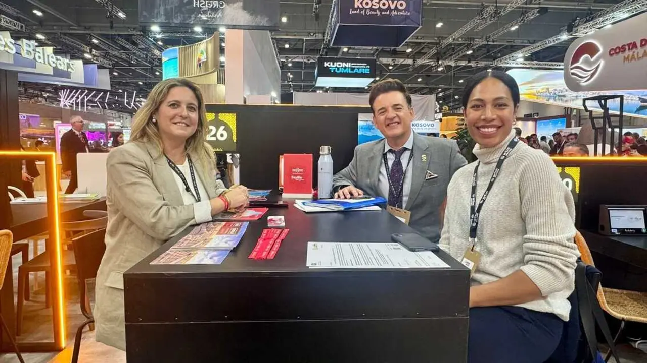  La delegada de Turismo y Cultura del Ayuntamiento de Sevilla, Angie Moreno (i), encabeza la delegaci&oacute;n hispalense en la World Travel Market de Londres |&nbsp;AYTO DE SEVILLA 