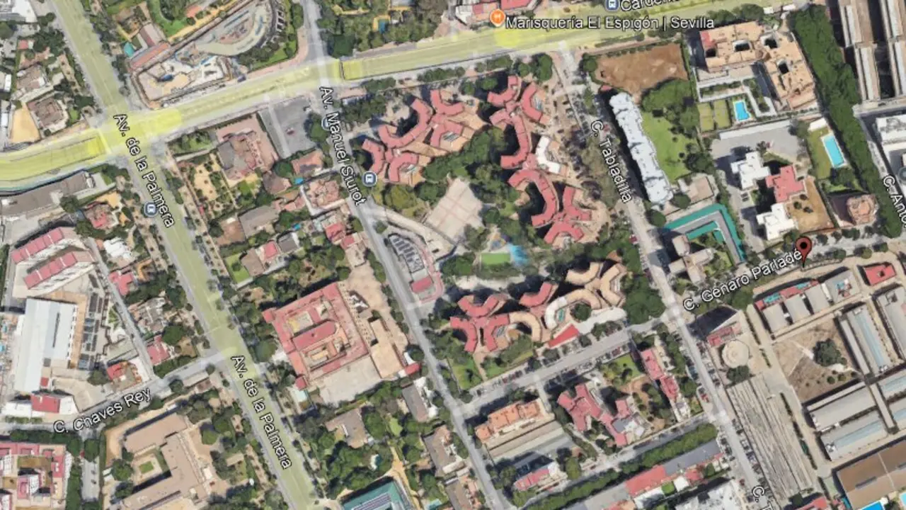  El cruce de Genaro Parlad&eacute; con Tabladilla, donde est&aacute; previsto un microparking. | googlemaps 