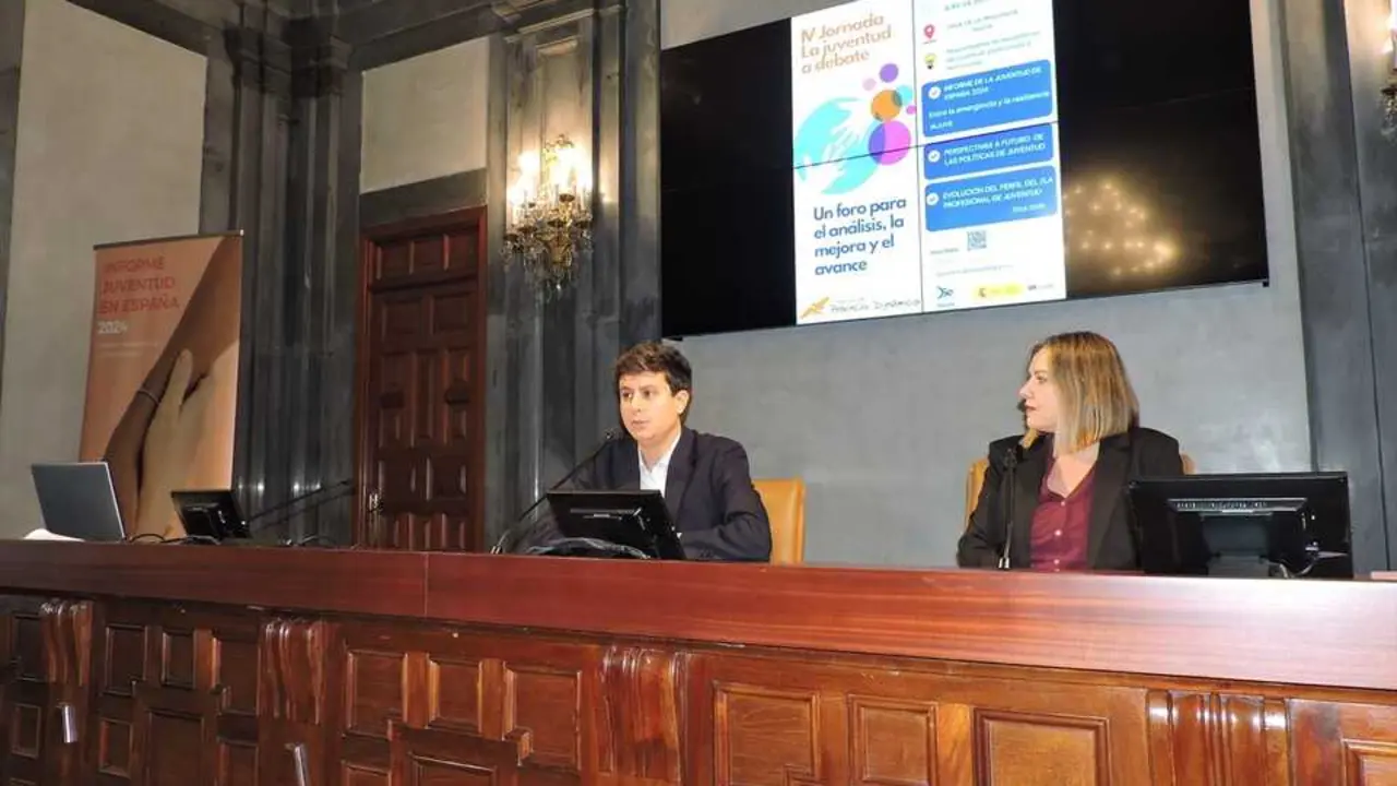  El diputado provincial de Sevilla, Casimiro Fern&aacute;ndez, en la jornada 'La Juventud a Debate' |&nbsp;DIPUTACI&Oacute;N DE SEVILLA 