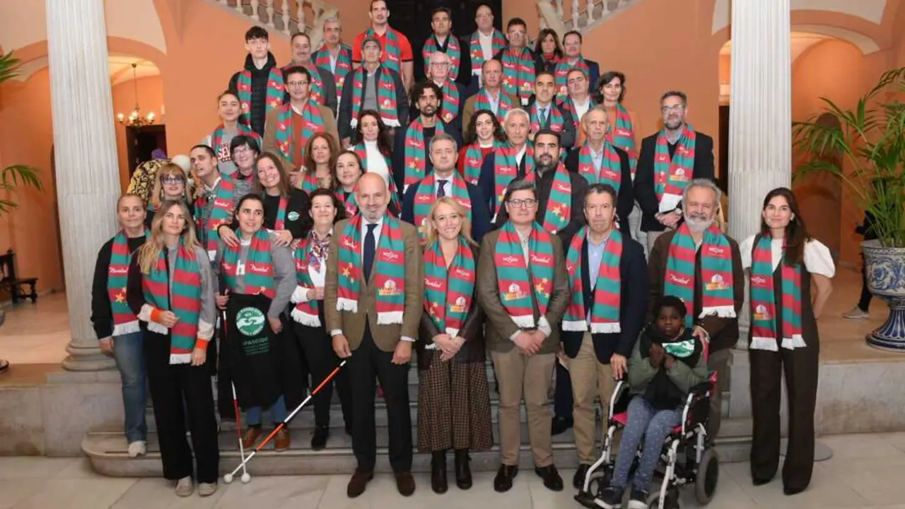  En la presentaci&oacute;n de la I Carrera de la Navidad de Sevilla. | AYUNTAMIENTO 