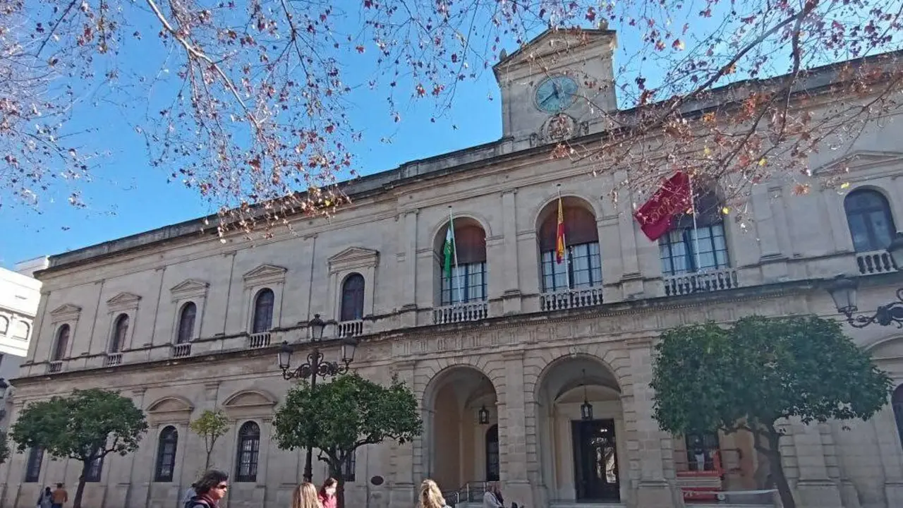  Fachada del Ayuntamiento de Sevilla. | EP 