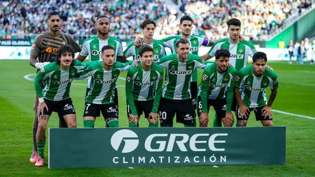  Once titular del Real Betis Balompi&eacute; en el &uacute;ltimo partido contra el Girona en La Cartuja. | Corchero/EP. 