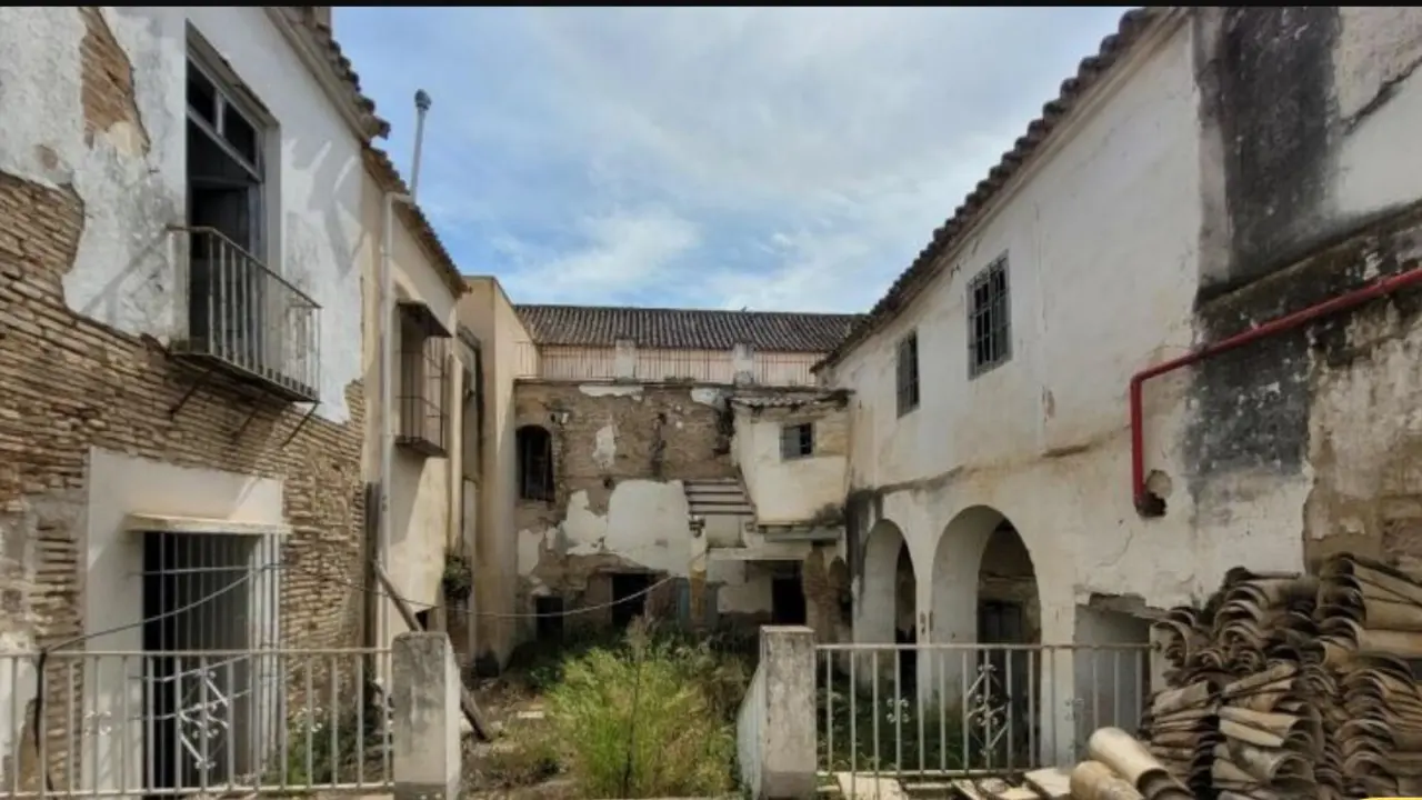  El patio del tendedero del convento de Santa Clara, uno de los espacios a rehabilitar. | GUMA 